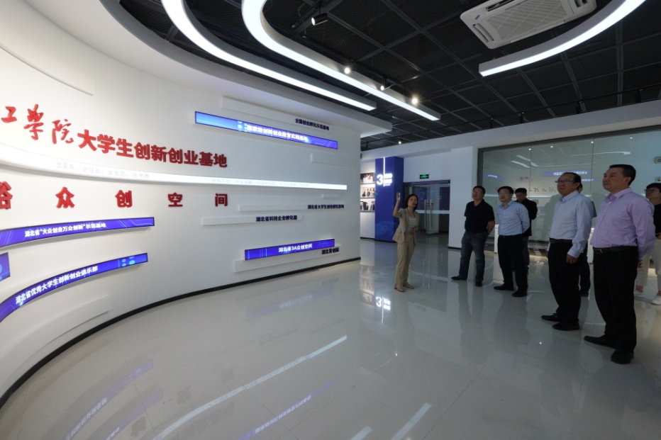 说明: C:\Users\Administrator\Desktop\DSC08323.JPG 说明: C:\Users\Administrator\Desktop\DSC08323.JPG
